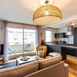 Le Vilona - T3 Moderne Avec Parking Prive Apartamento