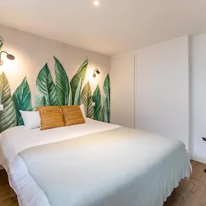 Lik - La Courrouze Apartment